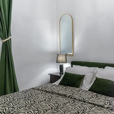 Niko, * דוברובניק