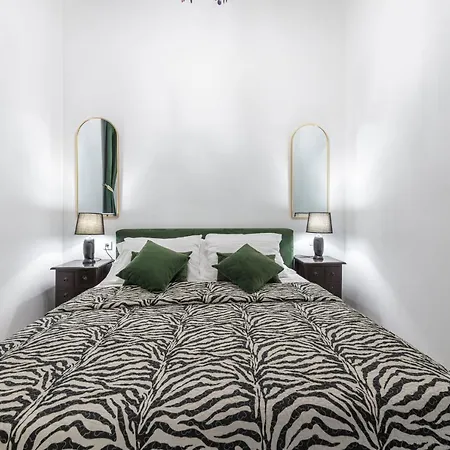Niko, Apartamento