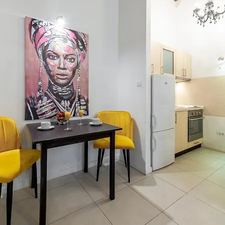 Niko, Apartamento