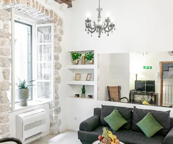 Niko, * ドゥブロブニク